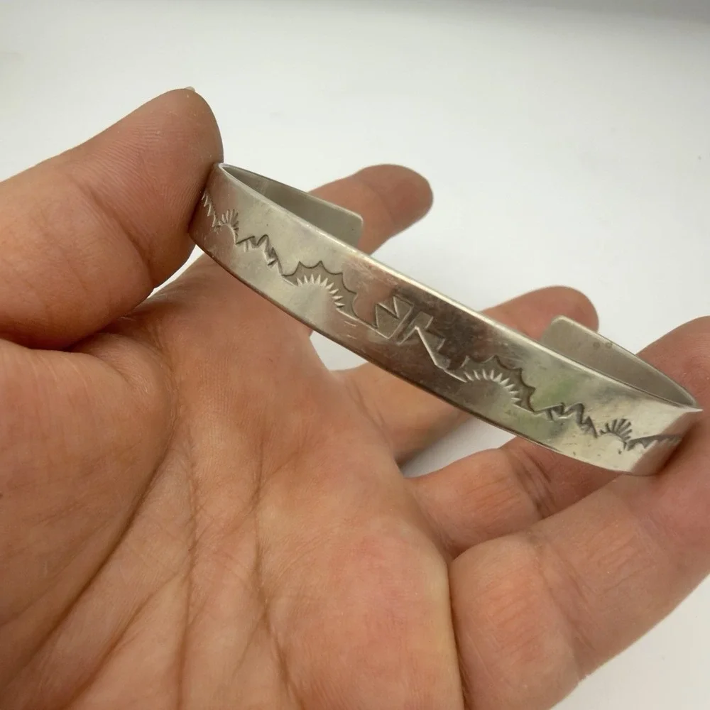 Vintage Native American Navajo HAND STAMPED silver Bracelet 7.25 in